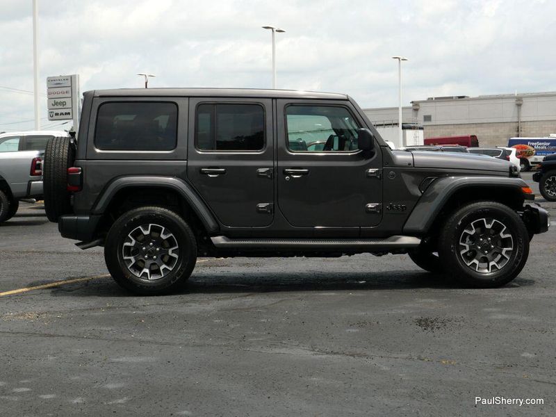 New 2025 Jeep Wrangler 4-door SaharaImage 12