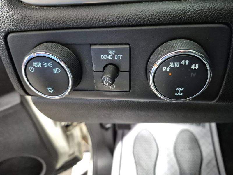Used 2013 Chevrolet Avalanche LTZImage 26