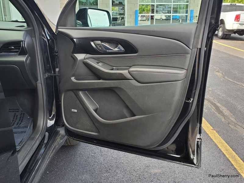 Used 2022 Chevrolet Traverse RS