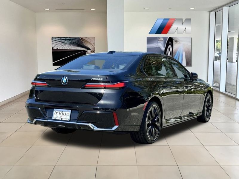 2023 BMW i7 xDrive60Image 10