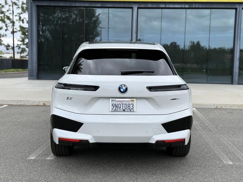 2025 BMW iX xDrive50Image 7
