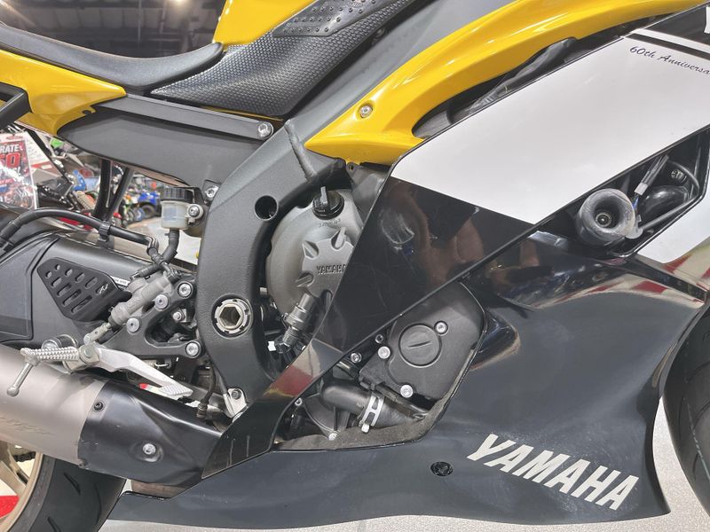 Used 2016 Yamaha YZF-R6 CA Image 28