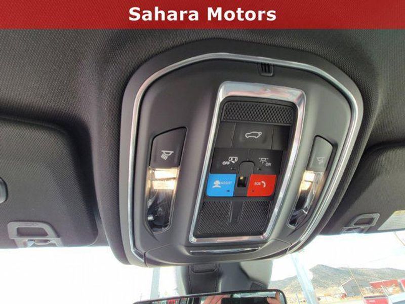 2024 Jeep Cherokee Trailhawk 4xe photo 6