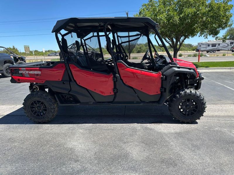 New 2025 Honda PIONEER 10006 DELUXE CREW 