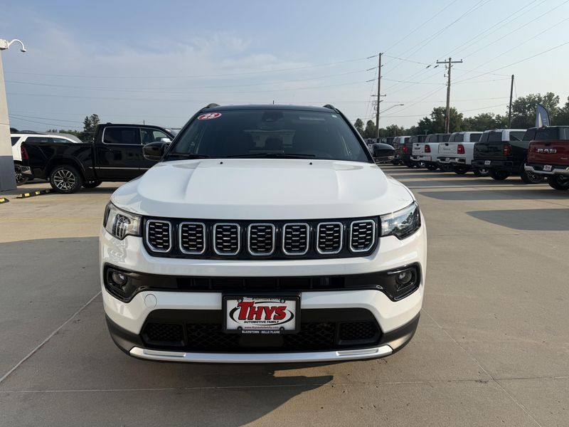 Used 2025 Jeep Compass LimitedImage 33