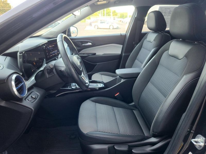Used 2024 Chevrolet Trax LT