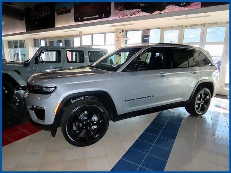 2025 Jeep Grand Cherokee LimitedImage 1