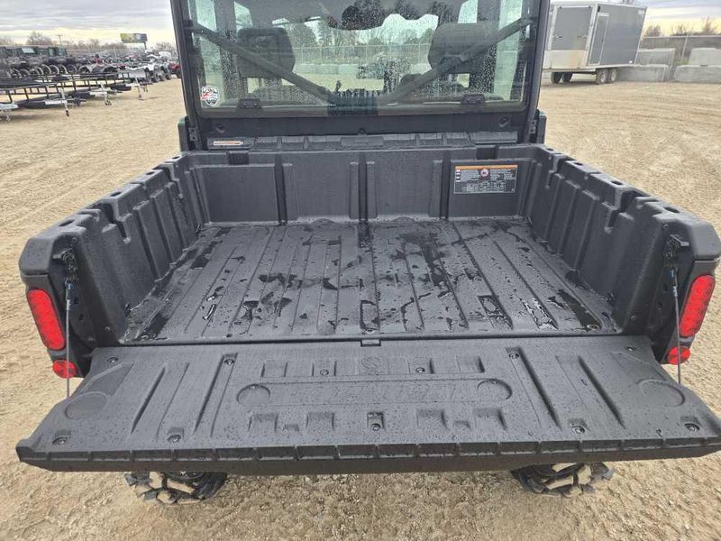New 2026 Can-Am DEFENDER MAX DPS CAB HD10 