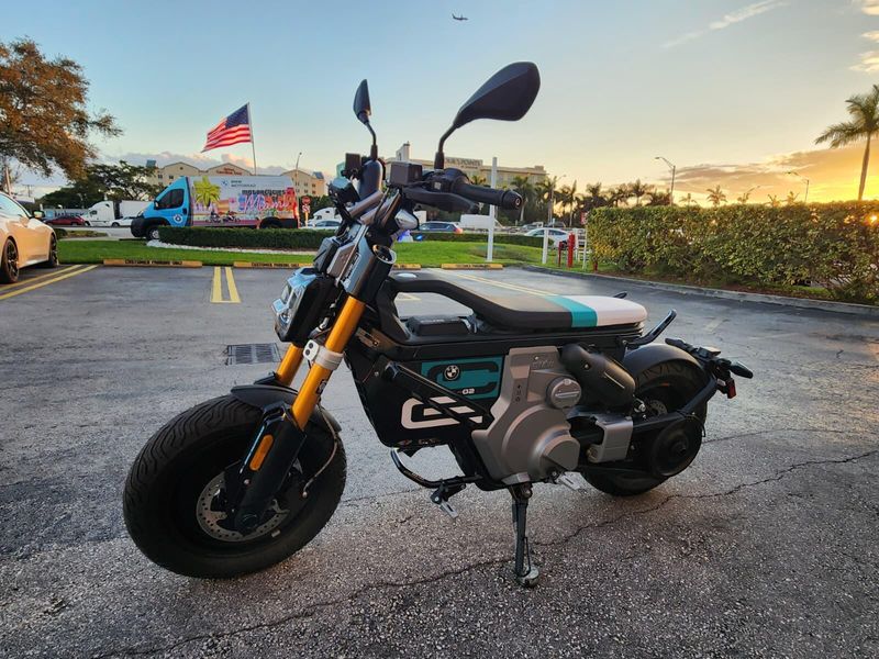 2024 BMW CE 02Image 4