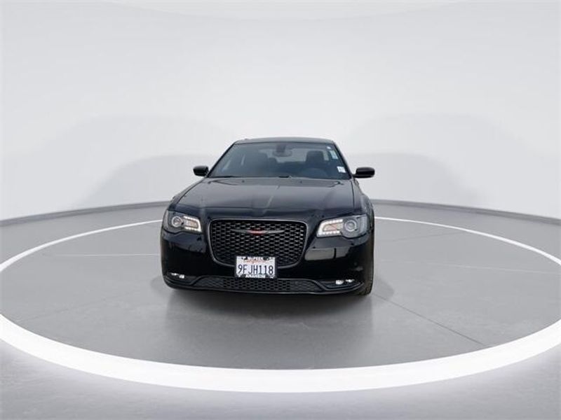 2023 Chrysler 300 SImage 3