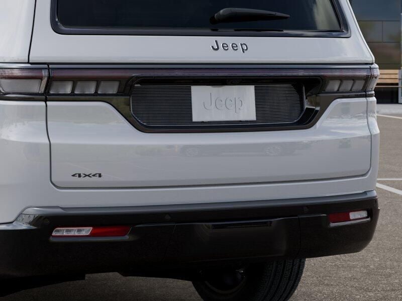2026 Jeep Grand Wagoneer Limited Reserve 4x4Image 13