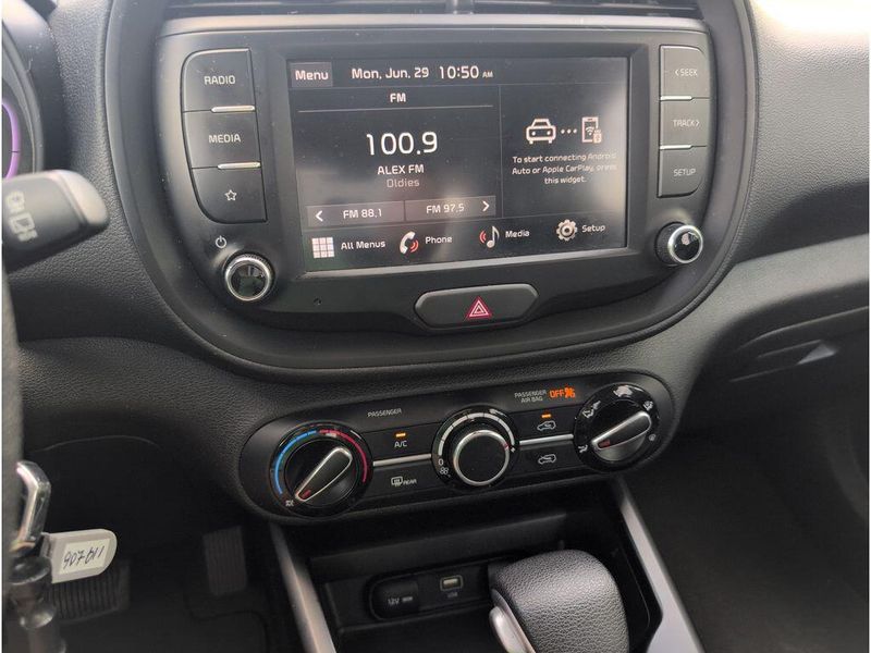 Used 2024 Kia Soul LXImage 13