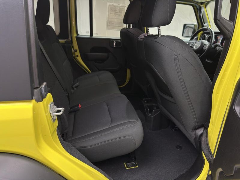 Used 2022 Jeep Wrangler Unlimited Sport AltitudeImage 15