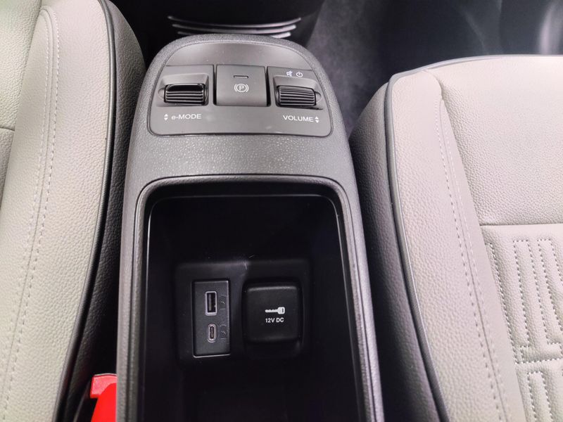New 2025 Fiat 500e IconaImage 19