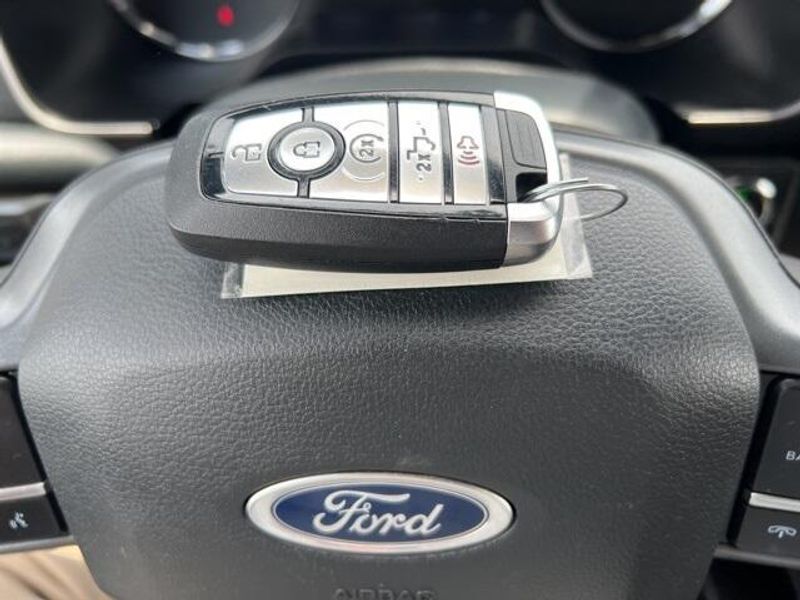 2022 Ford F-150 XLTImage 42