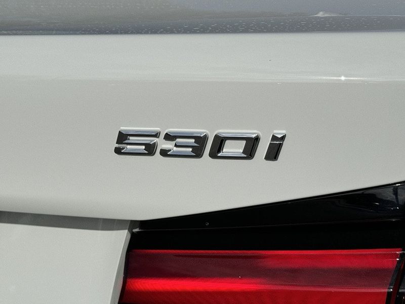 2023 BMW 5 Series 530iImage 11