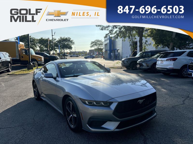 2024 Ford Mustang EcoBoost Premium photo 3