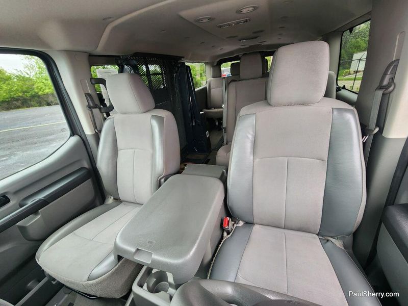 2017 Nissan NV Passenger NV3500 HD SVImage 41