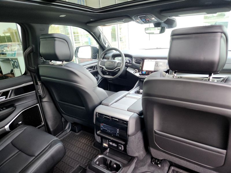2027 Jeep Grand Wagoneer Limited Altitude 4x4