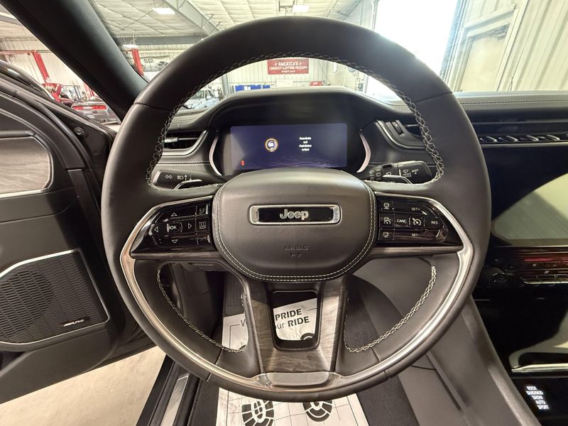 Used 2024 Jeep Grand Cherokee OverlandImage 26