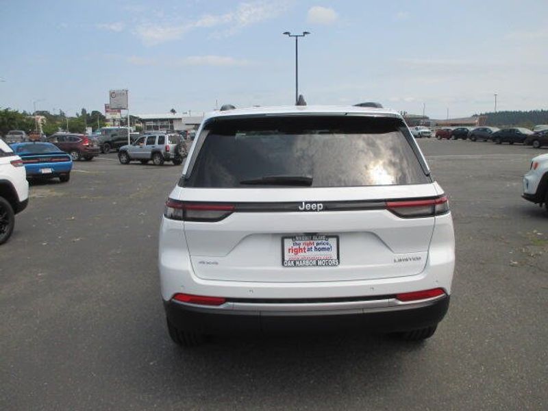 New 2026 Jeep Grand Cherokee Limited 4x4Image 8