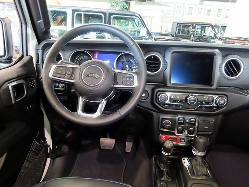 2022 Jeep Wrangler 4xE Unlimited Rubicon 4xeImage 9