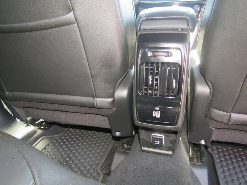 Used 2025 Jeep Compass Trailhawk 4x4 4dr SUVImage 23