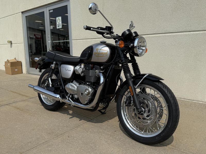 2025 Triumph Bonneville T120Image 1