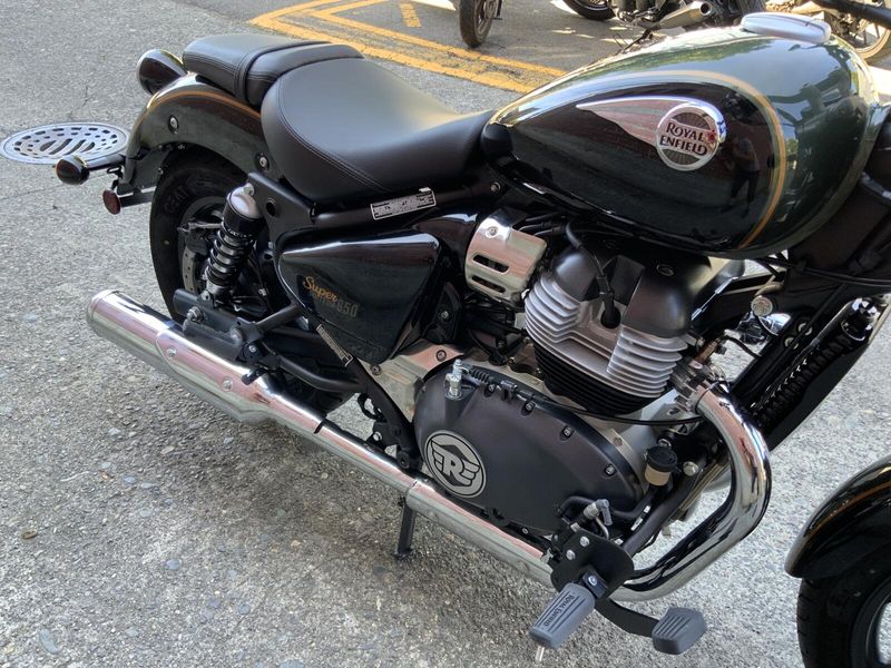 New 2024 Royal Enfield SUPER METEOR 650 MID 