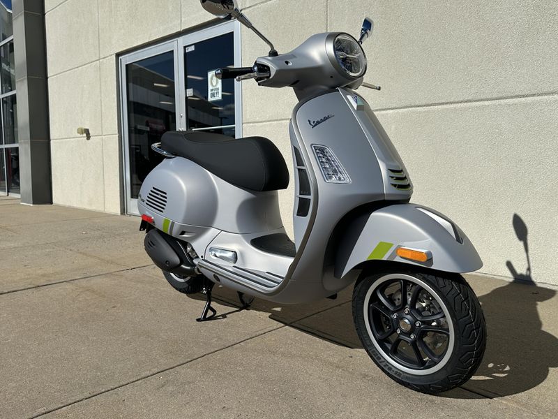 2024 Vespa GTS 300 SUPERTECH  in a GRIGIO ENT exterior color. Cross Country Powersports 732-491-2900 crosscountrypowersports.com 