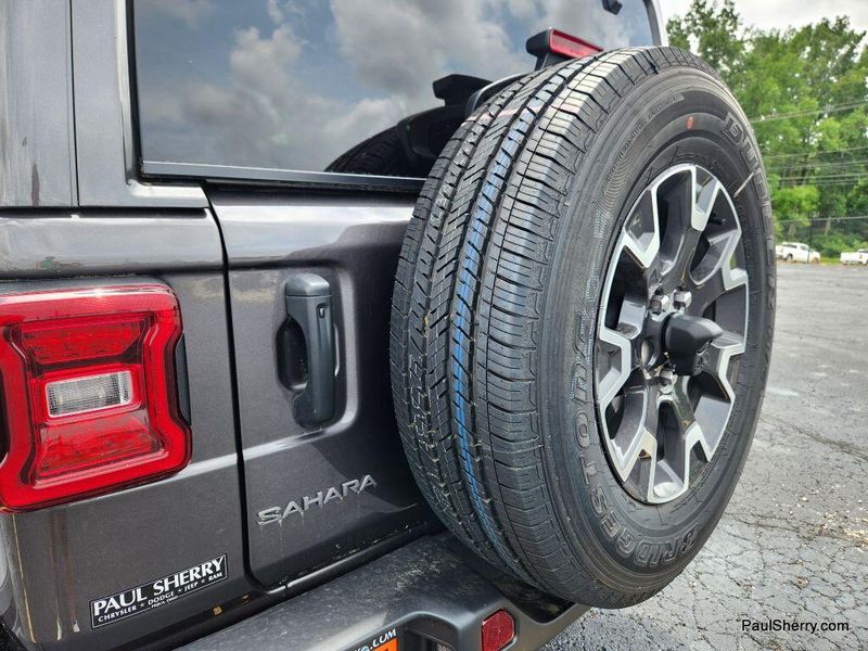 New 2025 Jeep Wrangler 4-door SaharaImage 48