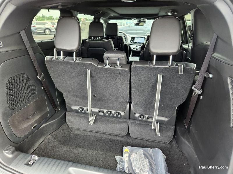 New 2025 Chrysler Pacifica LimitedImage 20