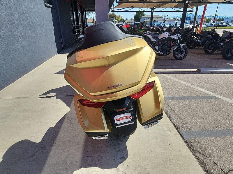 New 2025 Honda GOLDWING TOUR Image 13