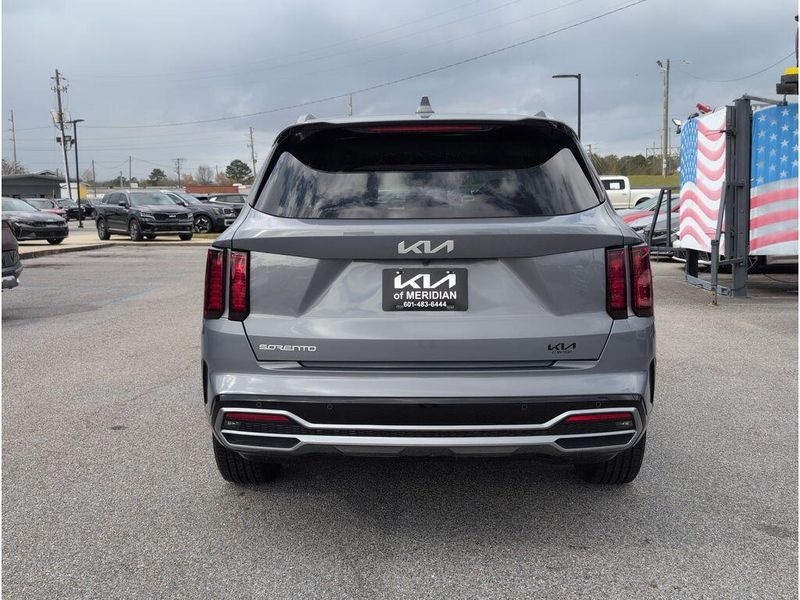 Used 2023 Kia Sorento SImage 4