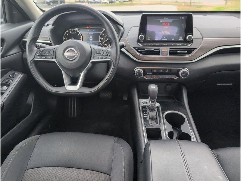 Used 2024 Nissan Altima 2.5 SVImage 30
