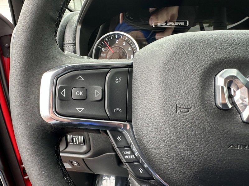 2025 RAM 1500 LaramieImage 17