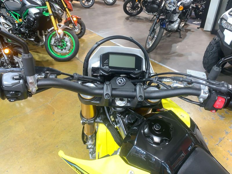New 2025 Suzuki DR-Z4S Image 15