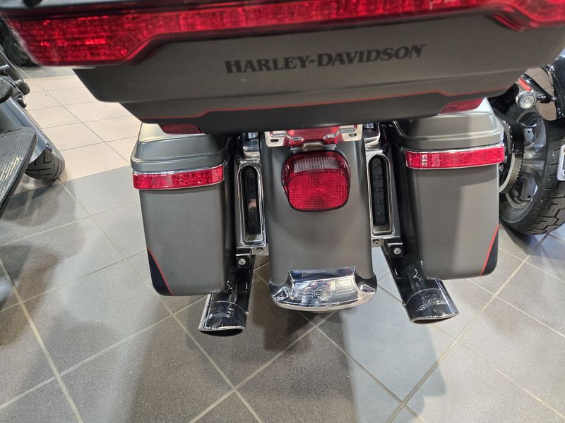 2018 HARLEY ELECTRA GLIDE ULTRA LIMITED Image 11
