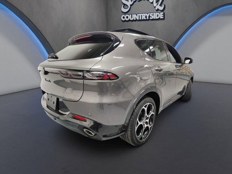 Used 2024 Alfa Romeo Tonale Veloce Premium AWD w/SunroofImage 16
