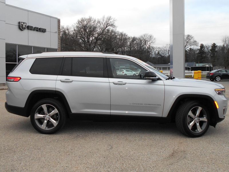 2021 Jeep Grand Cherokee L LimitedImage 33