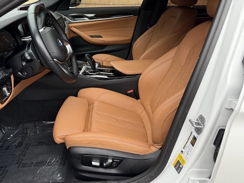 Used 2023 BMW 5 Series 530e iPerformanceImage 19
