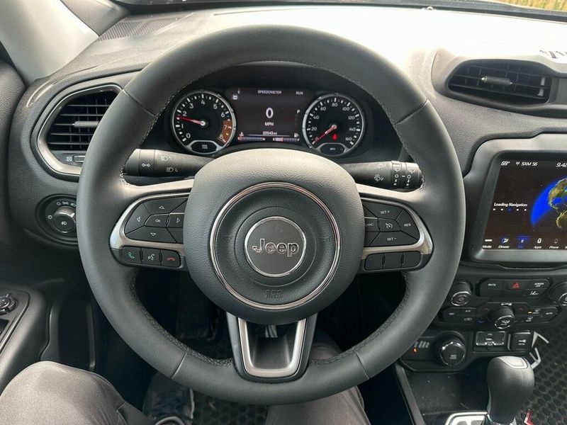 2022 Jeep Renegade LatitudeImage 2
