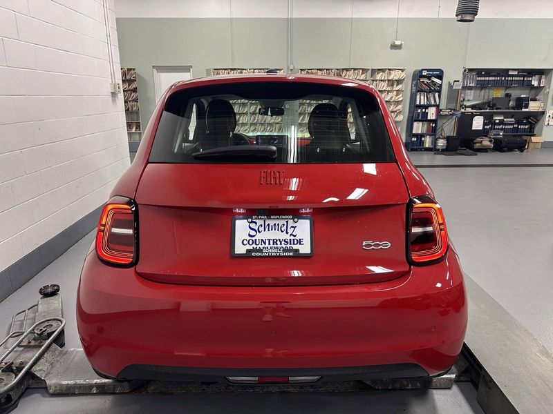 New 2024 Fiat 500e Inspi(red)Image 24