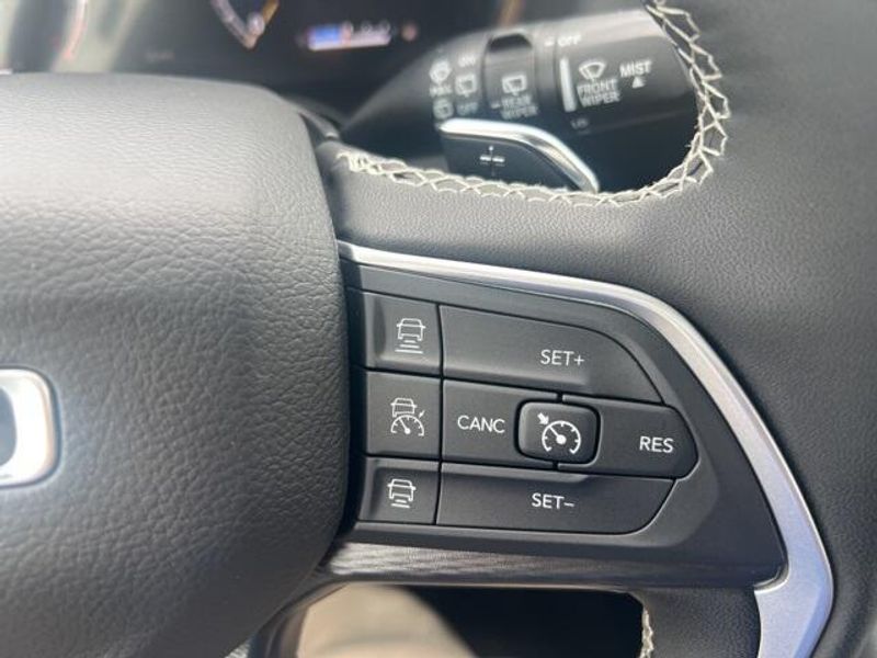 2025 Jeep Grand Cherokee L Altitude X 4x4Image 45