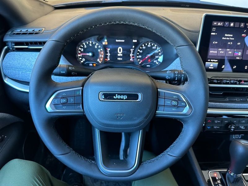 2024 Jeep Compass Latitude 4x4Image 2