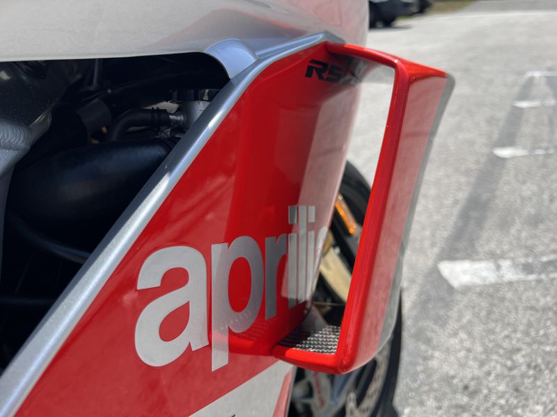 2018 Aprilia RSV4 RF 