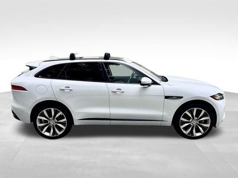 2017 Jaguar F-PACE 35t R-Sport