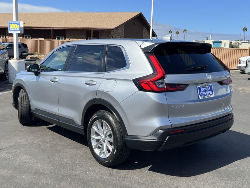 Used 2023 Honda CR-V EXImage 3