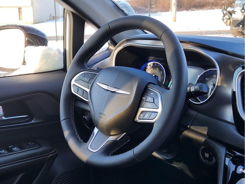 New 2026 Chrysler Voyager Lx