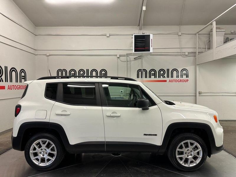 2022 Jeep Renegade LatitudeImage 9
